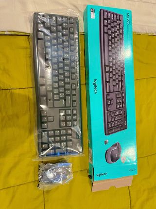 Combo Teclado y Mouse Inalámbrico Logitech MK270