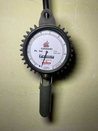 Manómetro Michelin EURODAINU Pe bar