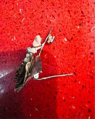 Broche Rosa Metálico