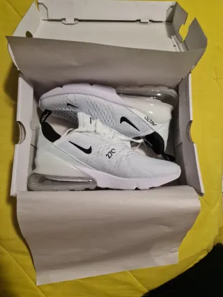 Nike Air Max 270 Bianche Uomo Tg 42