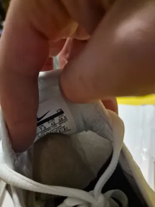 Nike Air Max 270 Bianche Uomo Tg 42