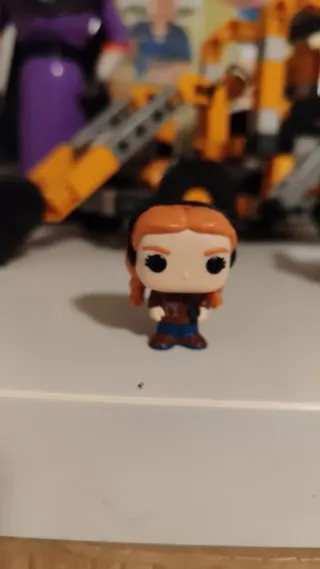 Figura Max Stranger Things Kinder Joy