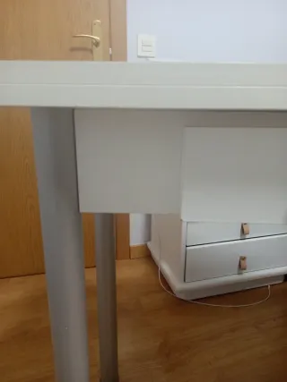 Mesa plegable con cajón - Plata y Blanco