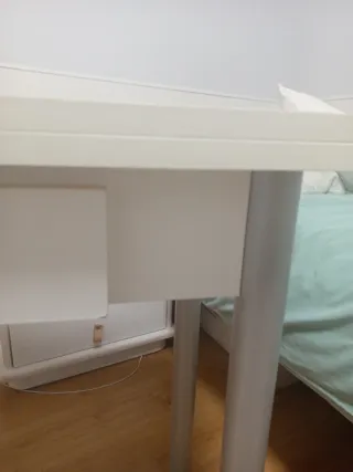 Mesa plegable con cajón - Plata y Blanco