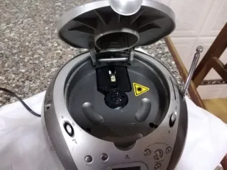 Radio CD Portátil SOGO