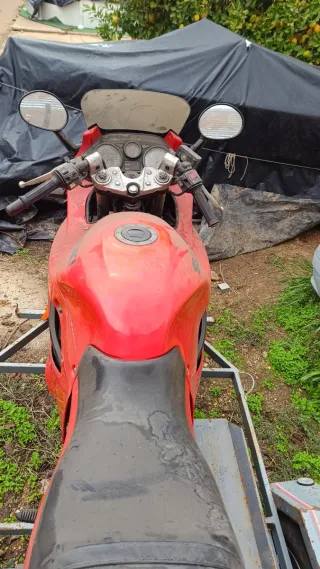 Suzuki GSX 600F Roja