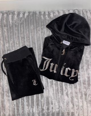 Tuta Juicy Couture nera con brillantini