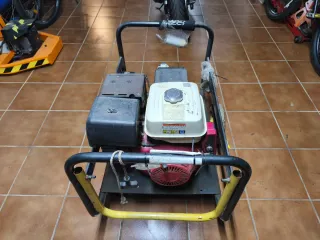 Grupo electrógeno ayerbe-Honda 8000
