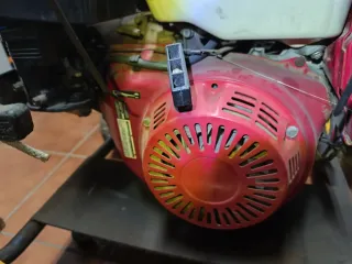 Grupo electrógeno ayerbe-Honda 8000