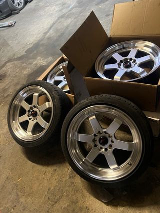 Llantas Japan Racing JR12