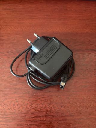 Game Boy Advance SP con Kyogre