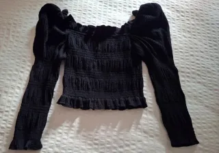 Camiseta Zara manga larga negra