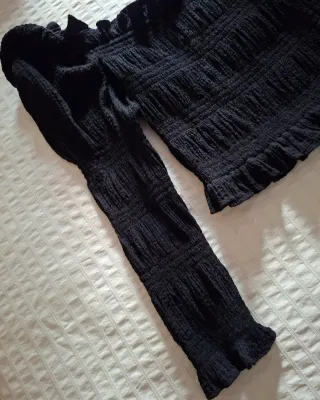 Camiseta Zara manga larga negra