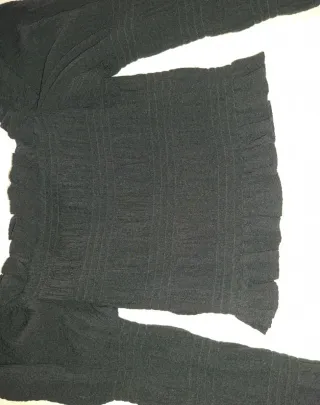 Camiseta Zara manga larga negra