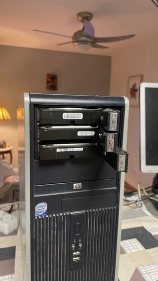 Ordenador PC sobremesa gris/plata