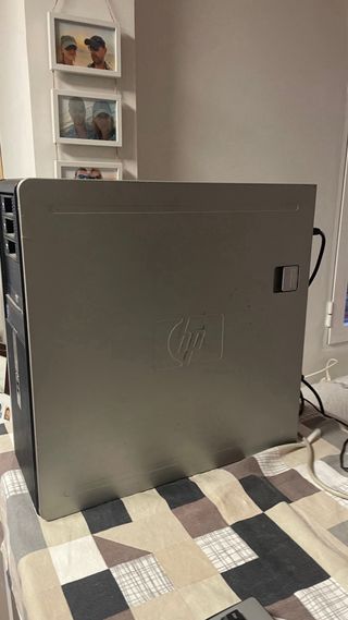 Ordenador PC sobremesa gris/plata