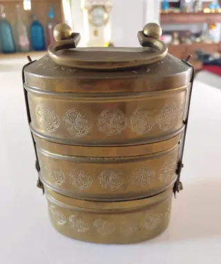 Fiambrera tiffin antigua latón