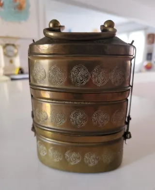 Fiambrera tiffin antigua latón