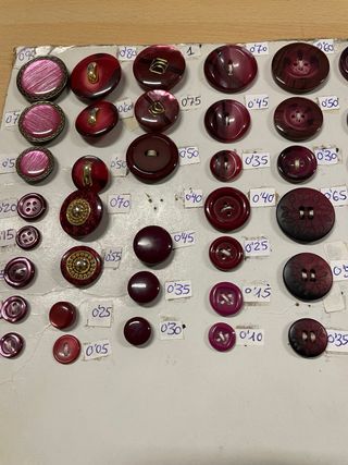 Gran surtido de Botones al 50  % de Descuento