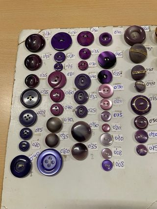 Gran surtido de Botones al 50  % de Descuento