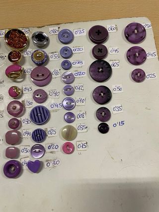 Gran surtido de Botones al 50  % de Descuento