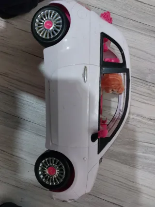 Auto 500 Barbie rosa e bianco
