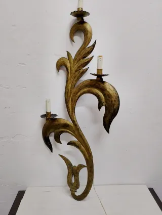 Lámpara de pared dorada vintage