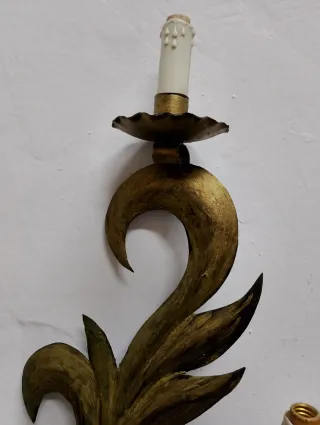 Lámpara de pared dorada vintage