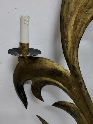 Lámpara de pared dorada vintage