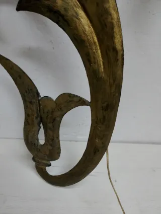 Lámpara de pared dorada vintage