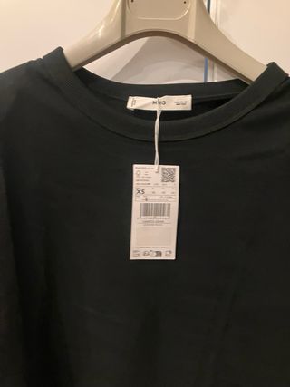 Camiseta Mango Negra Hombros Talla XS
