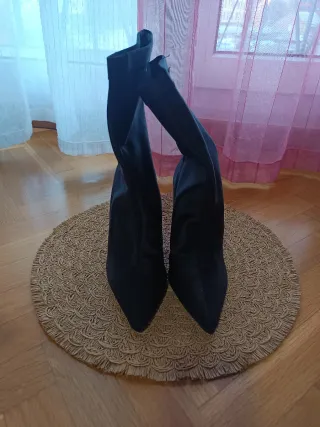 LIQUIDO!!Botas altas negras