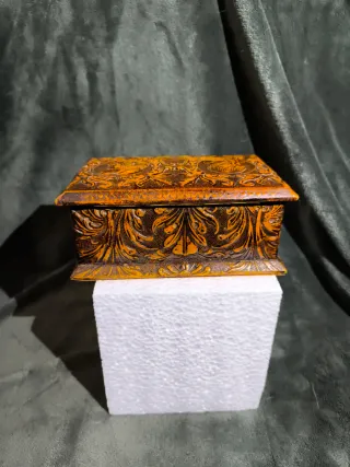 Caja cuero repujado El Quijote y Sancho Panza