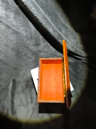 Caja cuero repujado El Quijote y Sancho Panza