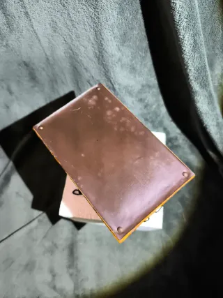 Caja cuero repujado El Quijote y Sancho Panza