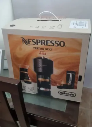 Cafetera Nespresso DeLonghi