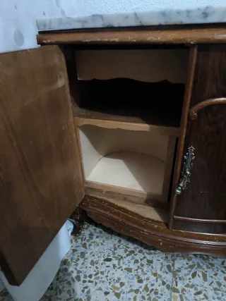 Mesilla antigua mármol y madera