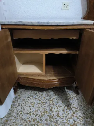Mesilla antigua mármol y madera