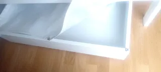 Cajón de almacenaje Vardö Ikea blanco.