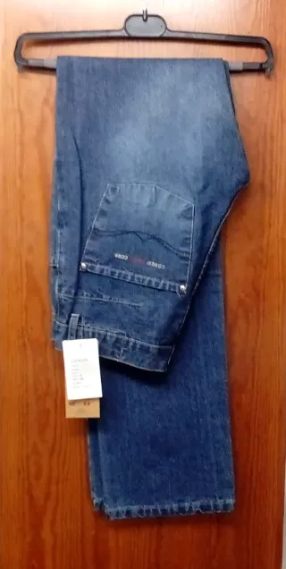 Pantalón vaquero hombre desgastado botones