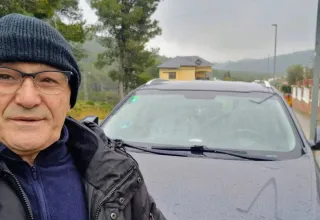 Puerta corredera blanca moderna