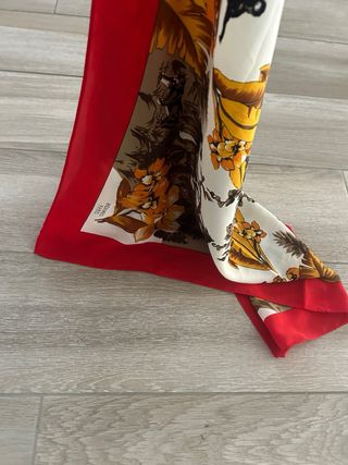 Foulard Hermès Paris