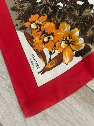 Foulard Hermès Paris