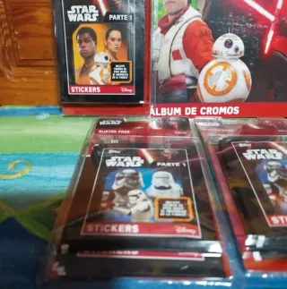 50 Sobres Cromos Star Wars + Álbum Vacío