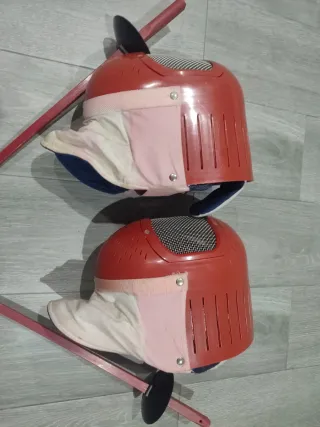 Máscaras y floretes esgrima plástico