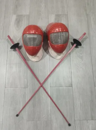Máscaras y floretes esgrima plástico