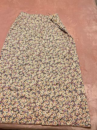 Falda larga floral Zara