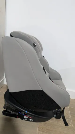 Silla coche Joie 360° gris