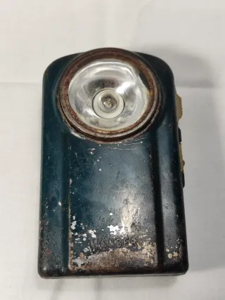 Lote cuadro antiguo y linterna vintage