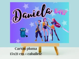 Cartel Guerreras K-Pop personalizado + Caballete